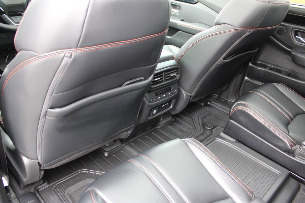 Used 2025 Honda Pilot TrailSport image 50