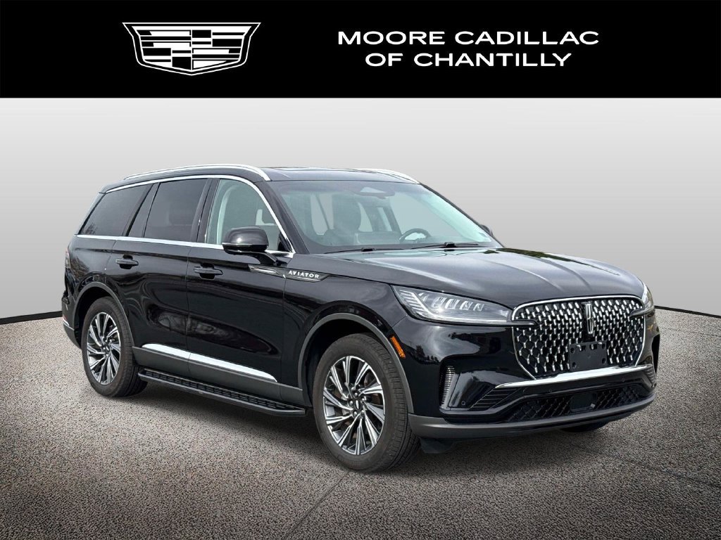 Used 2025 Lincoln Aviator AWD image 1