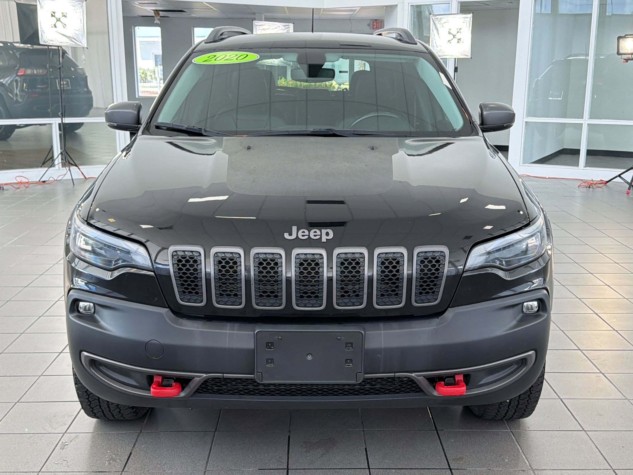 Used 2020 Jeep Cherokee Trailhawk w/ Cold Weather Group AWD/4WD image 6