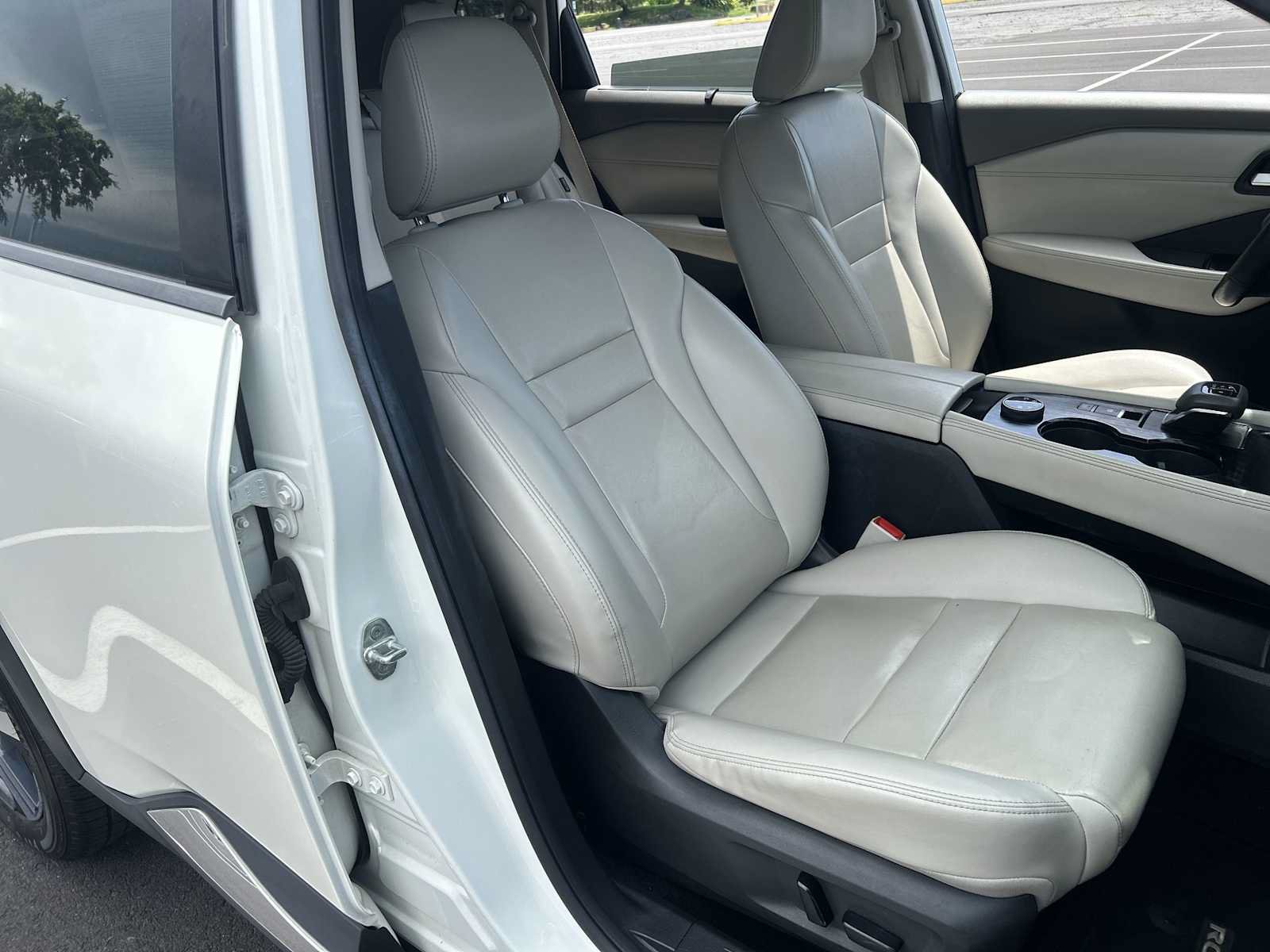 Used 2023 Nissan Rogue SL w/ SL Premium Package AWD/4WD image 22