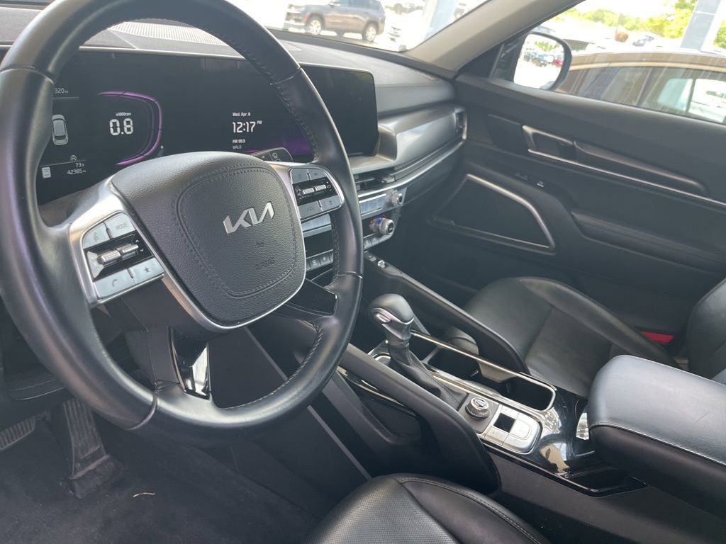 Used 2025 Kia Telluride S image 10