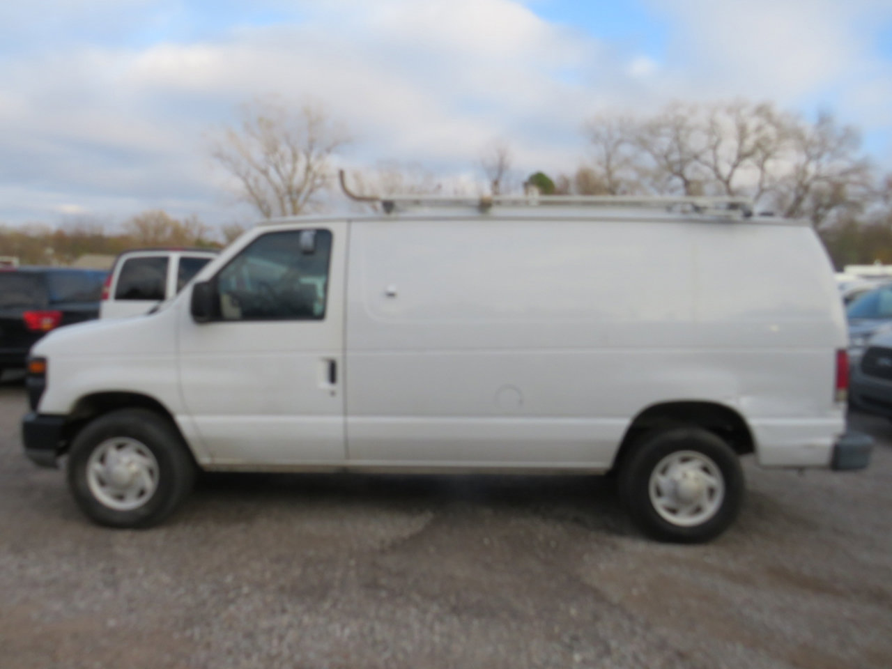 Used 2012 Ford E-250 and Econoline 250 w/ Commercial Cargo Van Pkg RWD image 8