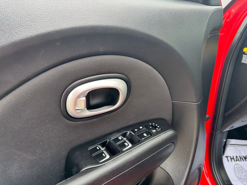 Used 2018 Kia Soul + image 13