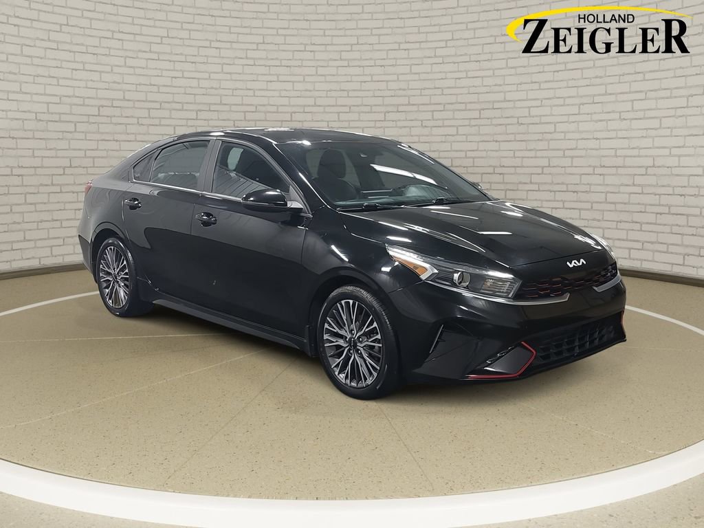 Used 2022 Kia Forte GT-Line image 3