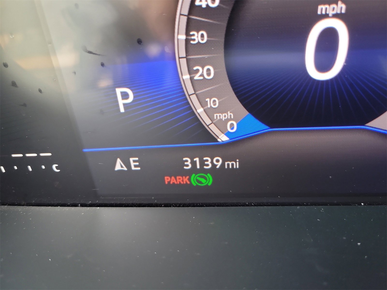 Certified 2025 Volkswagen Taos S image 31