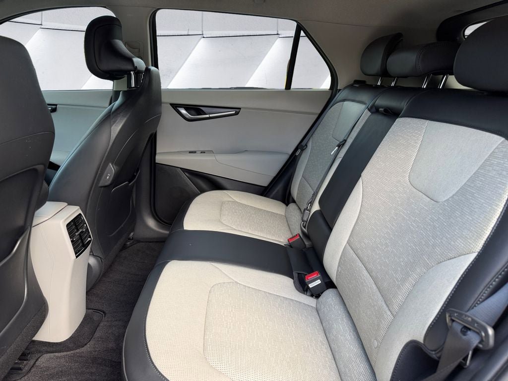 Used 2023 Kia Niro Wave w/ Wave Preserve Package FWD image 14