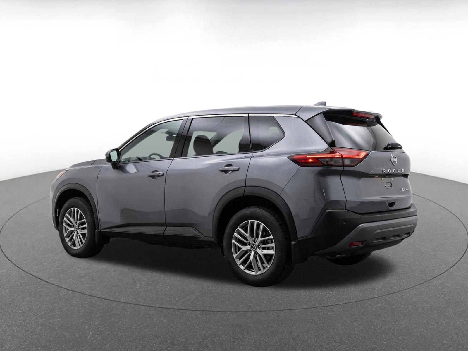 Used 2026 Nissan Rogue SV AWD/4WD image 10