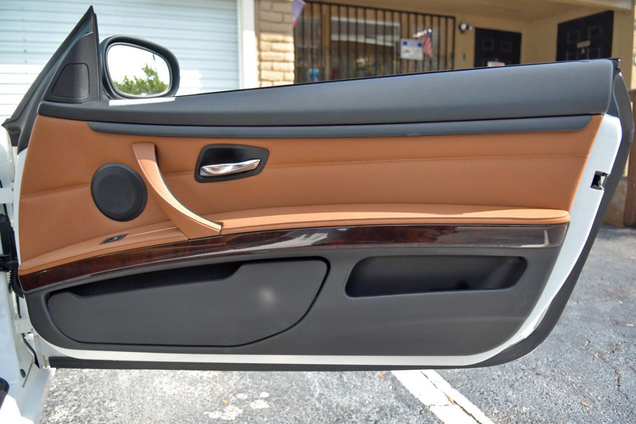 Used 2012 BMW 328i Convertible image 33