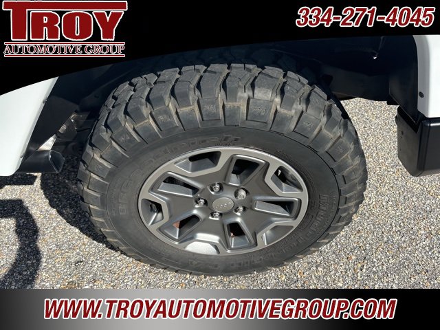 Used 2017 Jeep Wrangler Unlimited Rubicon w/ Connectivity Group image 19