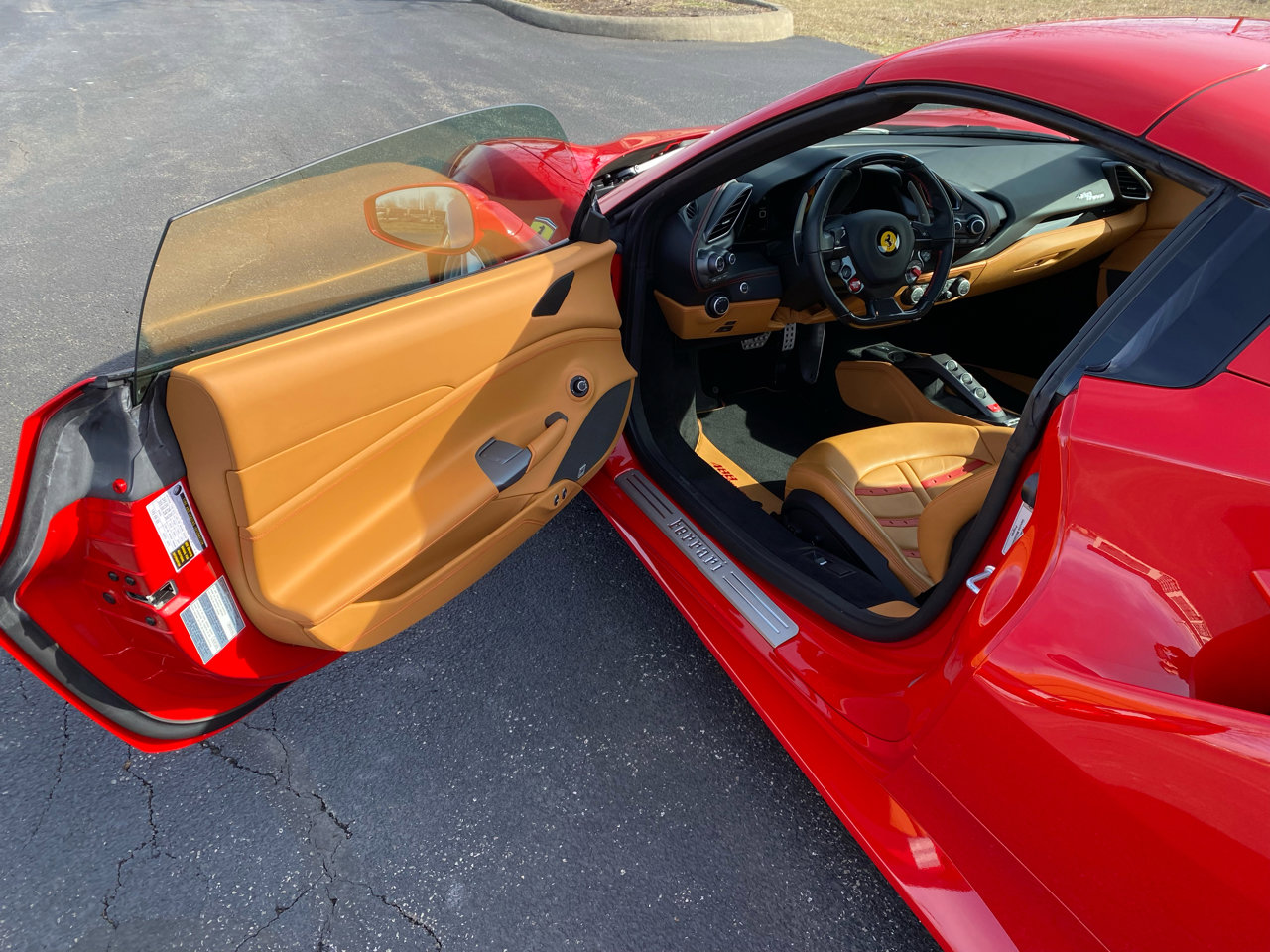Used 2018 Ferrari 488 Spider image 26