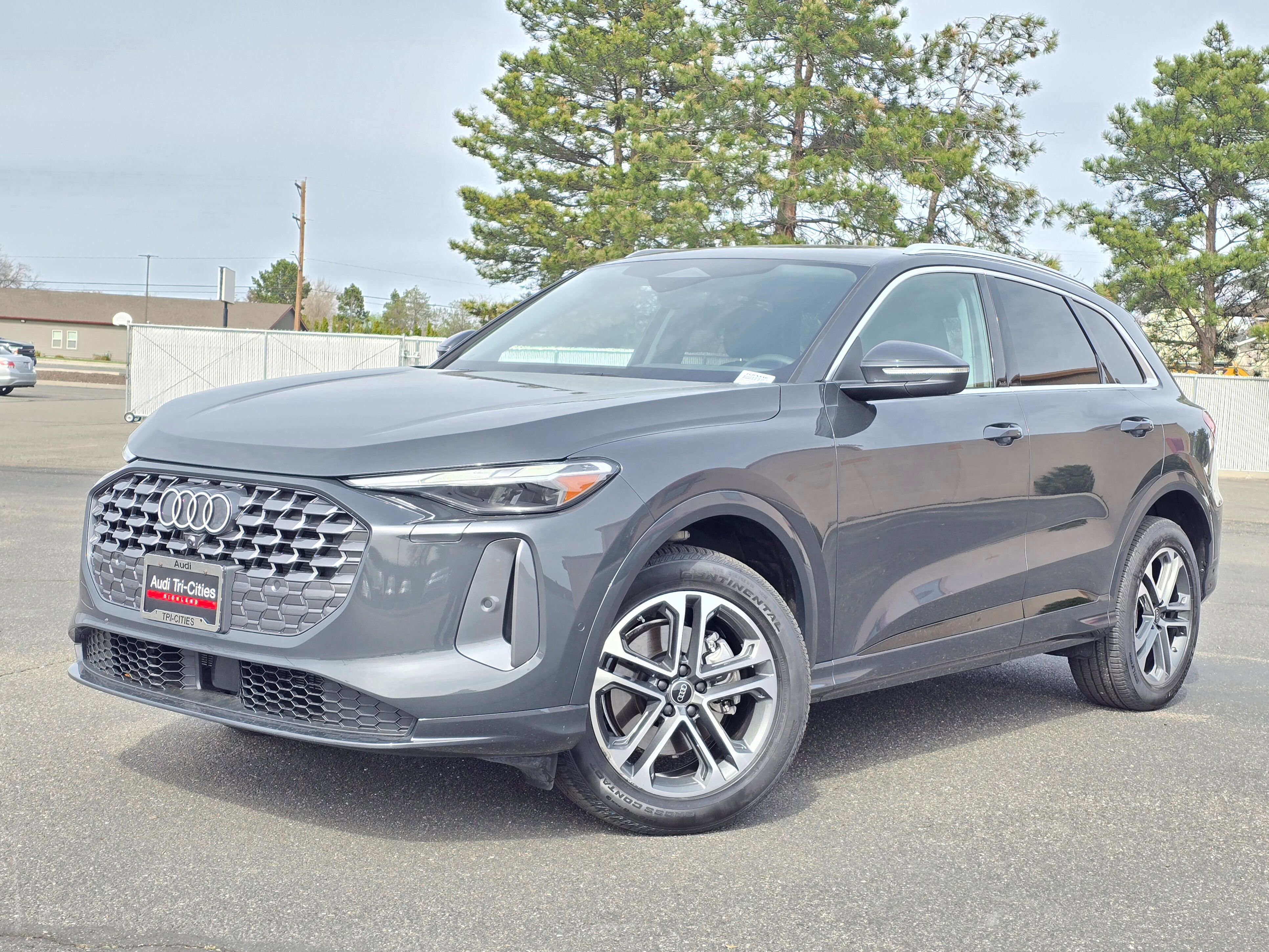 Certified 2025 Audi Q5 Premium w/ Convenience Package image 32