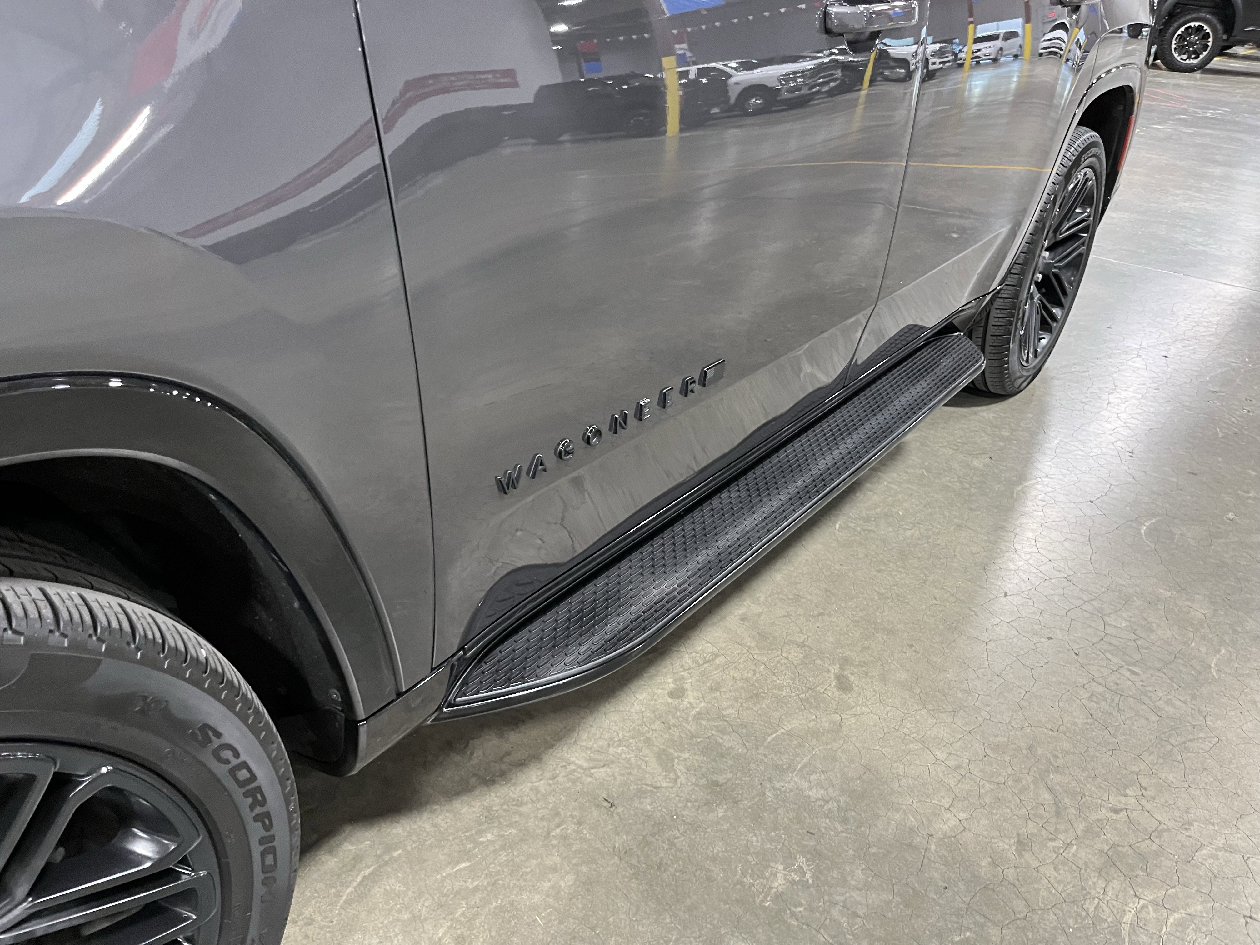 Used 2024 Jeep Wagoneer Series II w/ Convenience Group I image 9