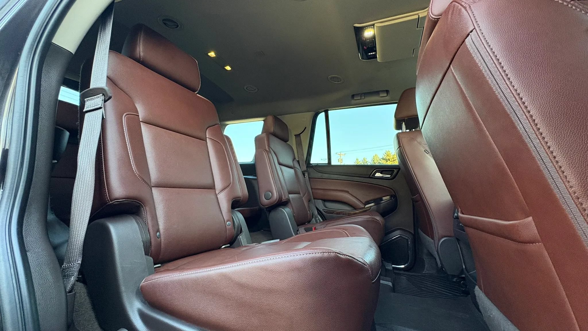 Used 2018 Chevrolet Tahoe Premier AWD/4WD image 32