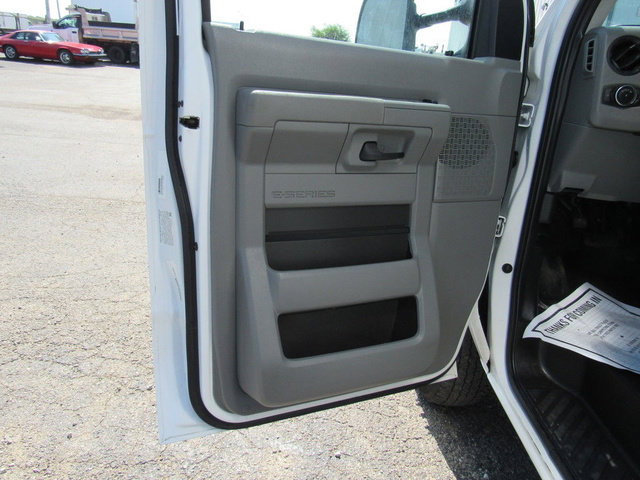 Used 2022 Ford E-450 and Econoline 450 Super Duty w/ Power Windows & Locks Group RWD image 21