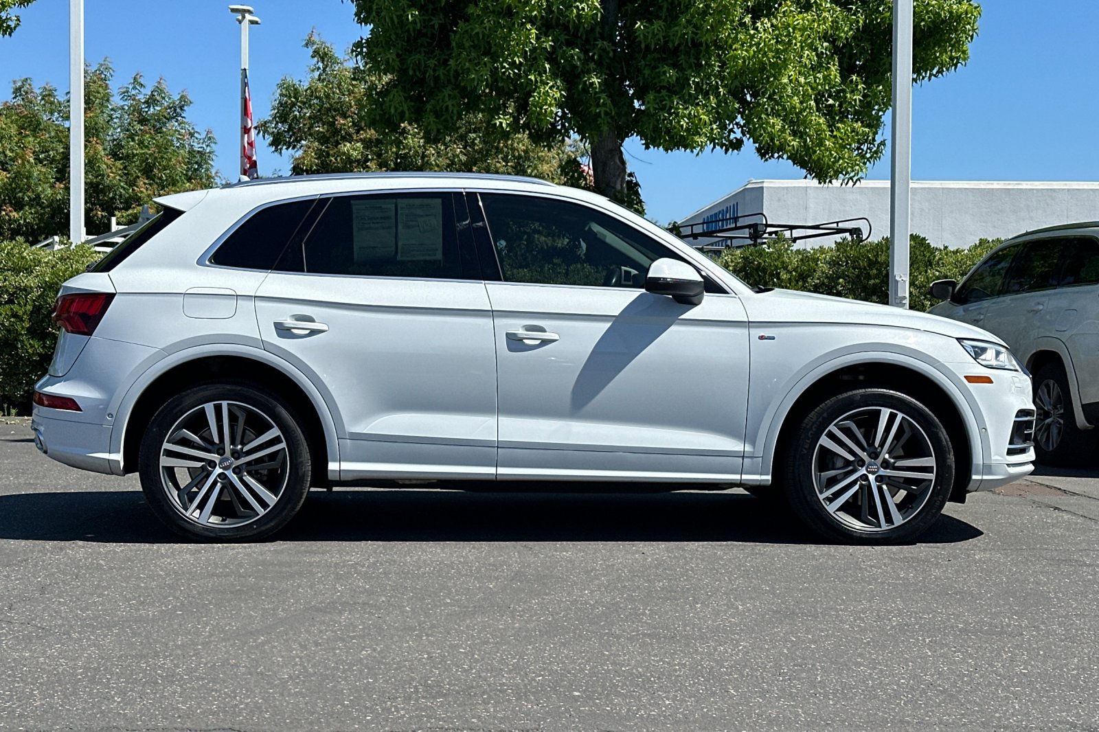 Used 2020 Audi Q5 e Prestige w/ Prestige Package AWD/4WD image 3