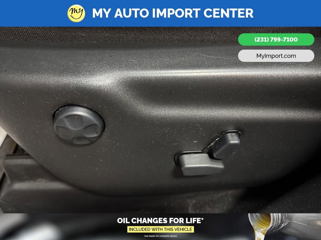 Used 2021 Jeep Grand Cherokee Laredo image 12