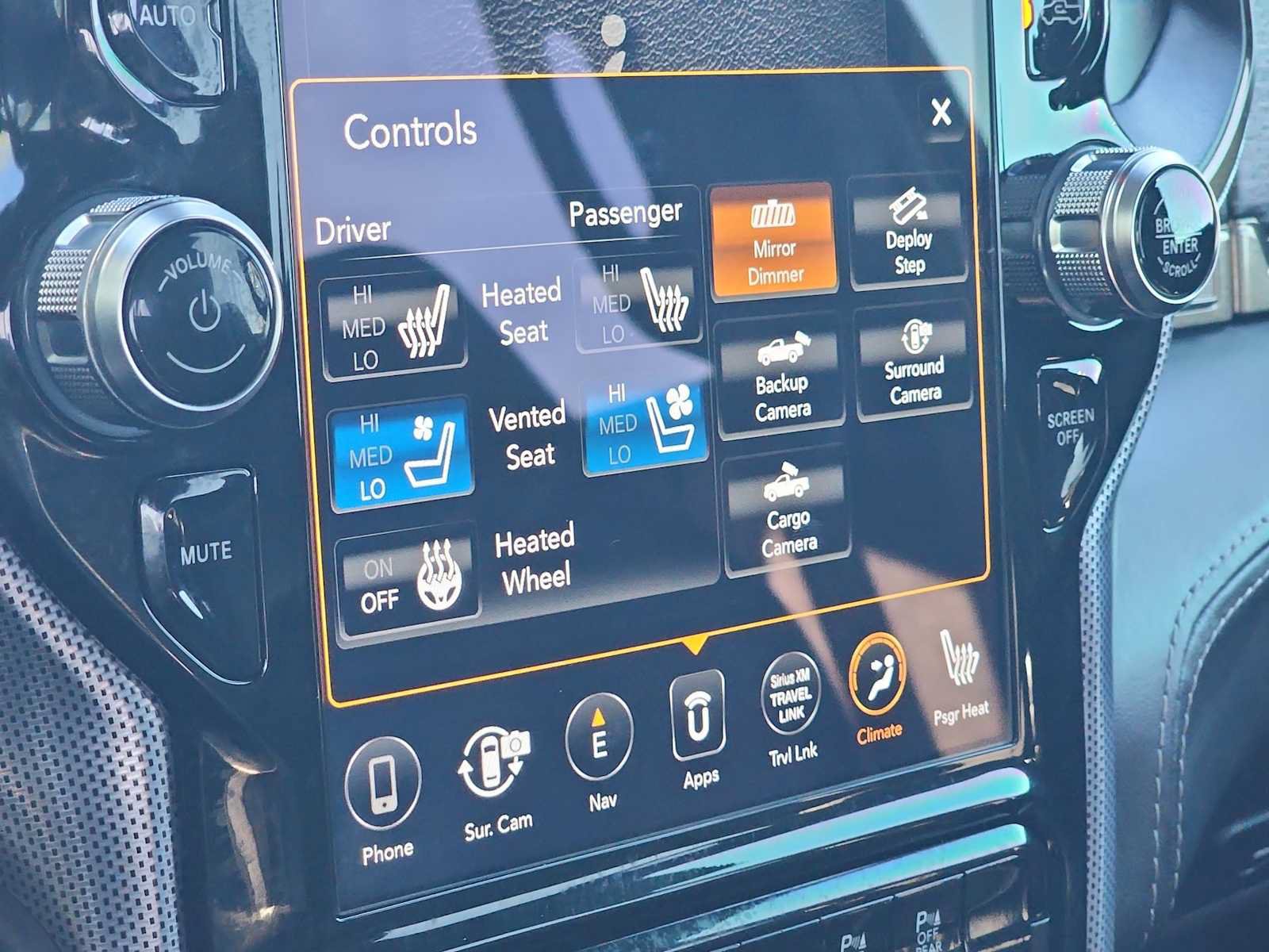 Used 2019 RAM 2500 Limited AWD/4WD image 29