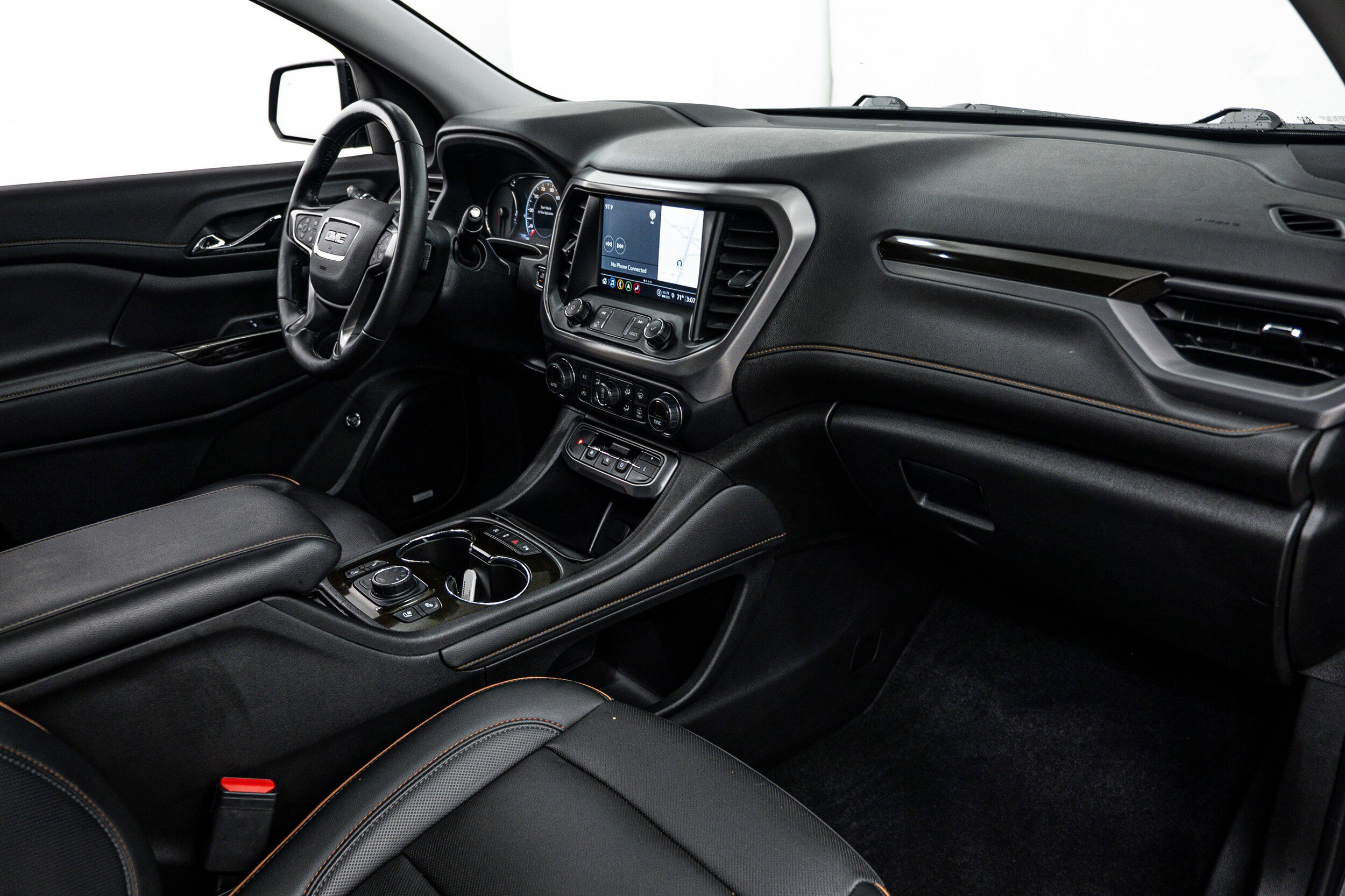 Used 2021 GMC Acadia AT4 w/ Technology Package AWD/4WD image 9