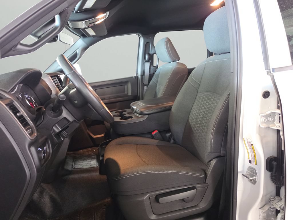 New 2026 RAM 5500 Tradesman w/ Chrome Appearance Group AWD/4WD image 21