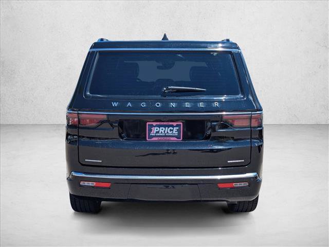 Used 2023 Jeep Wagoneer Series III w/ Premium Group I AWD/4WD image 5