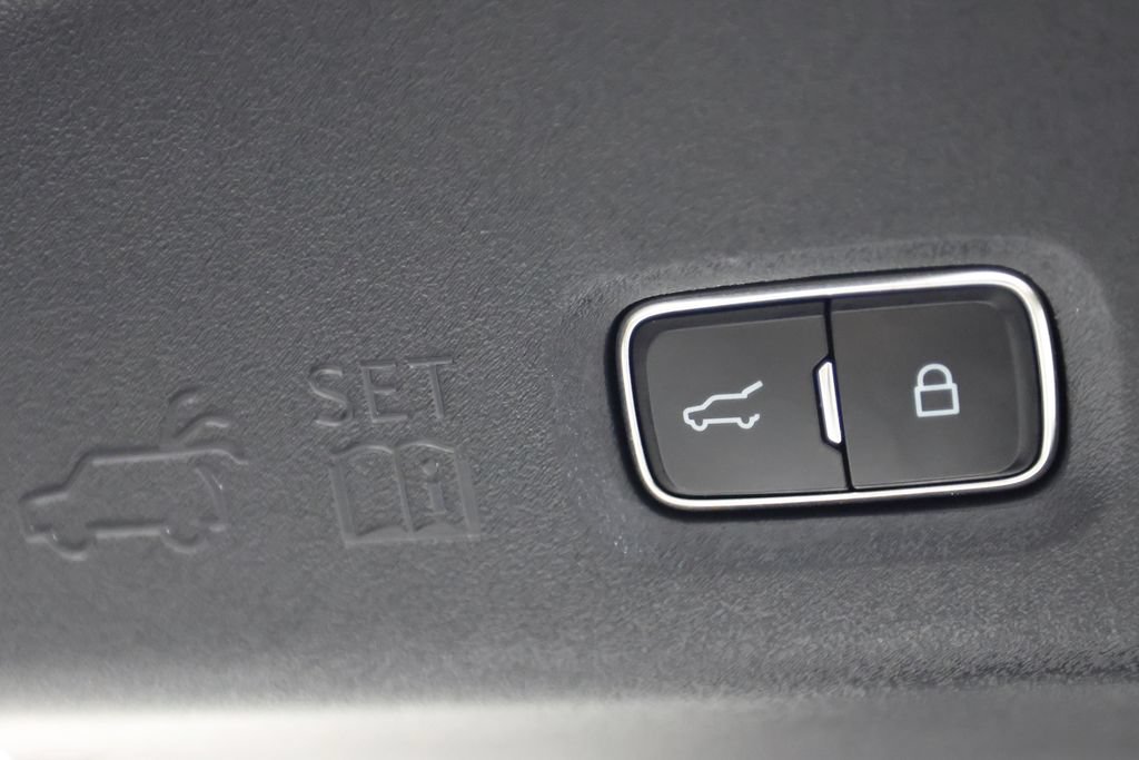 Used 2025 Lincoln Navigator Black Label AWD/4WD image 15