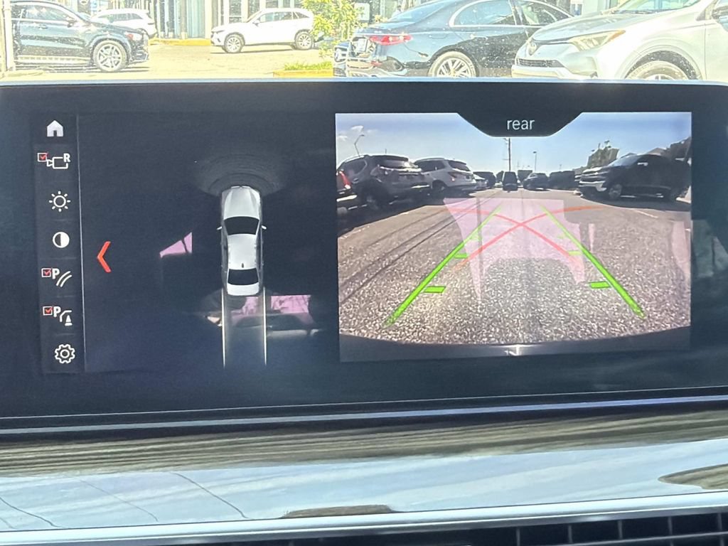 Used 2018 BMW 530e RWD image 26
