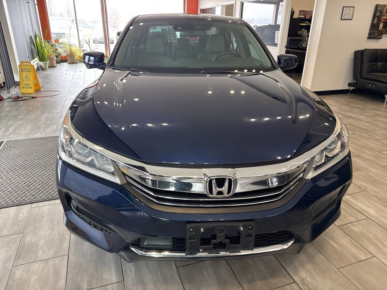 Used 2017 Honda Accord EX-L image 8