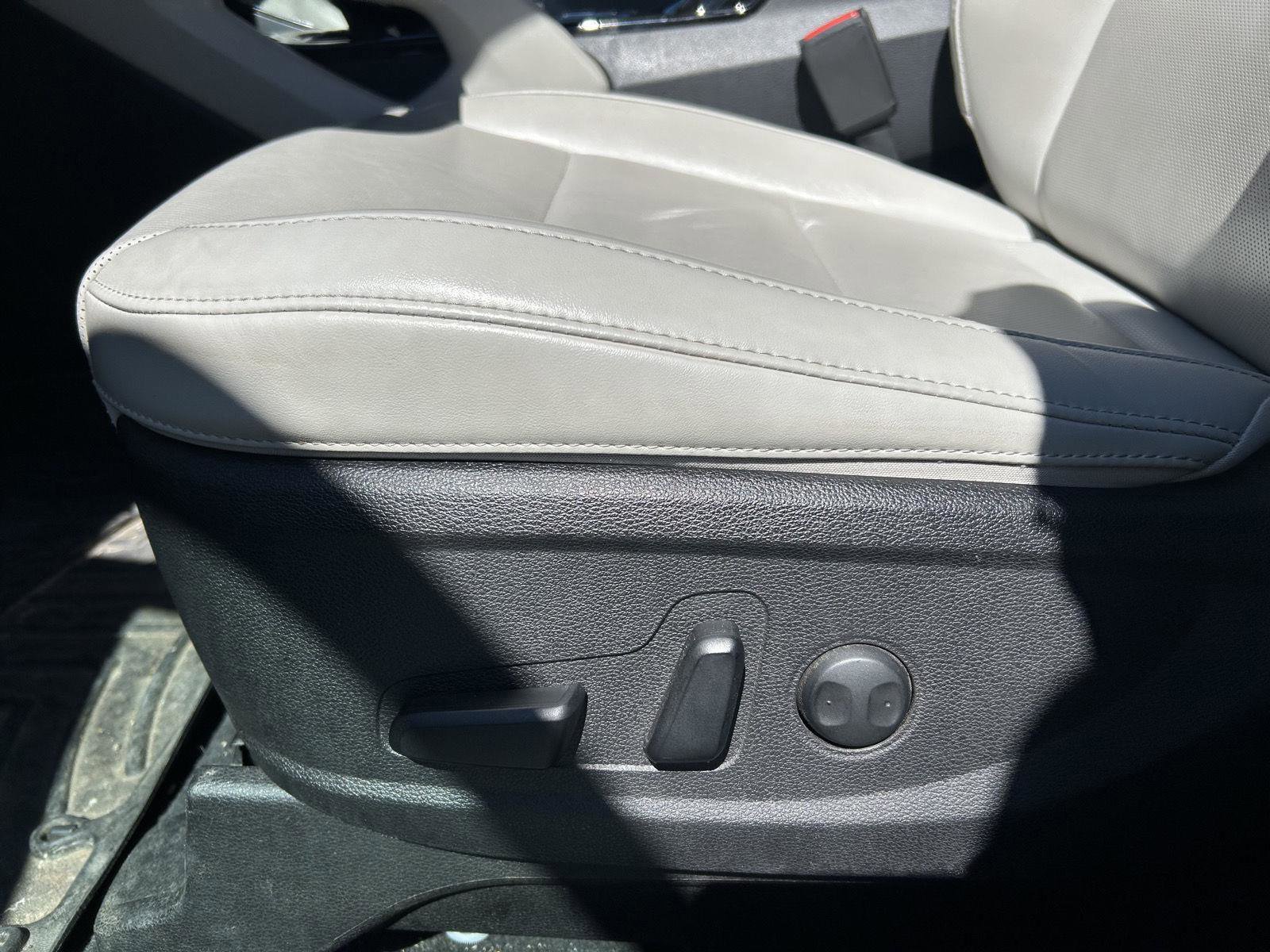 Used 2021 Kia Telluride S image 6