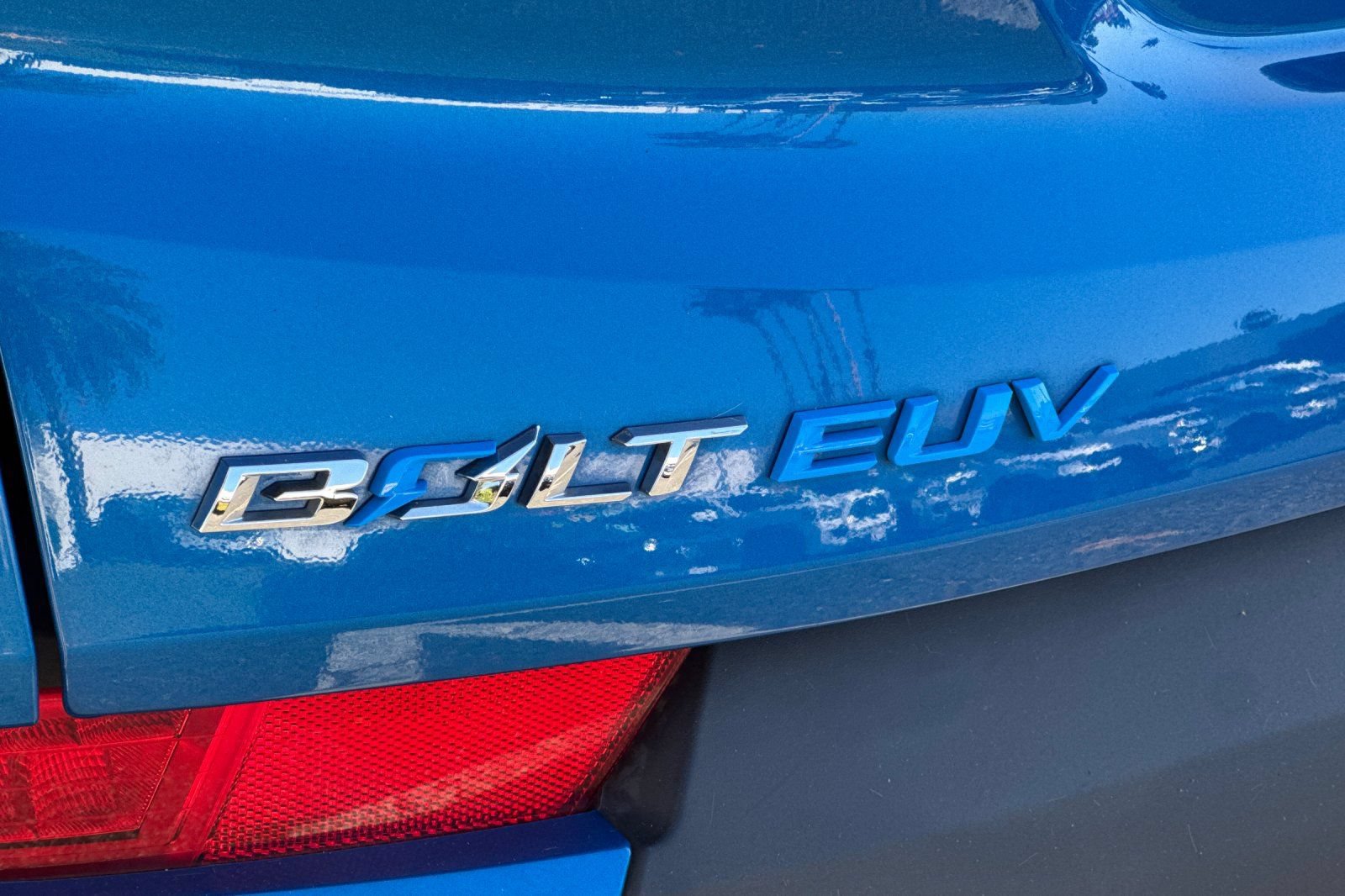 Used 2023 Chevrolet Bolt EUV Premier w/ Super Cruise Package FWD image 28