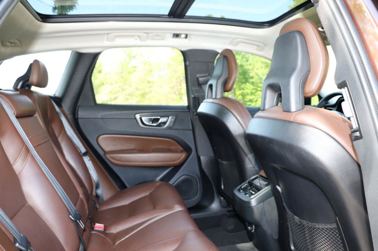 Used 2018 Volvo XC60 T5 Inscription w/ Convenience Package AWD/4WD image 39