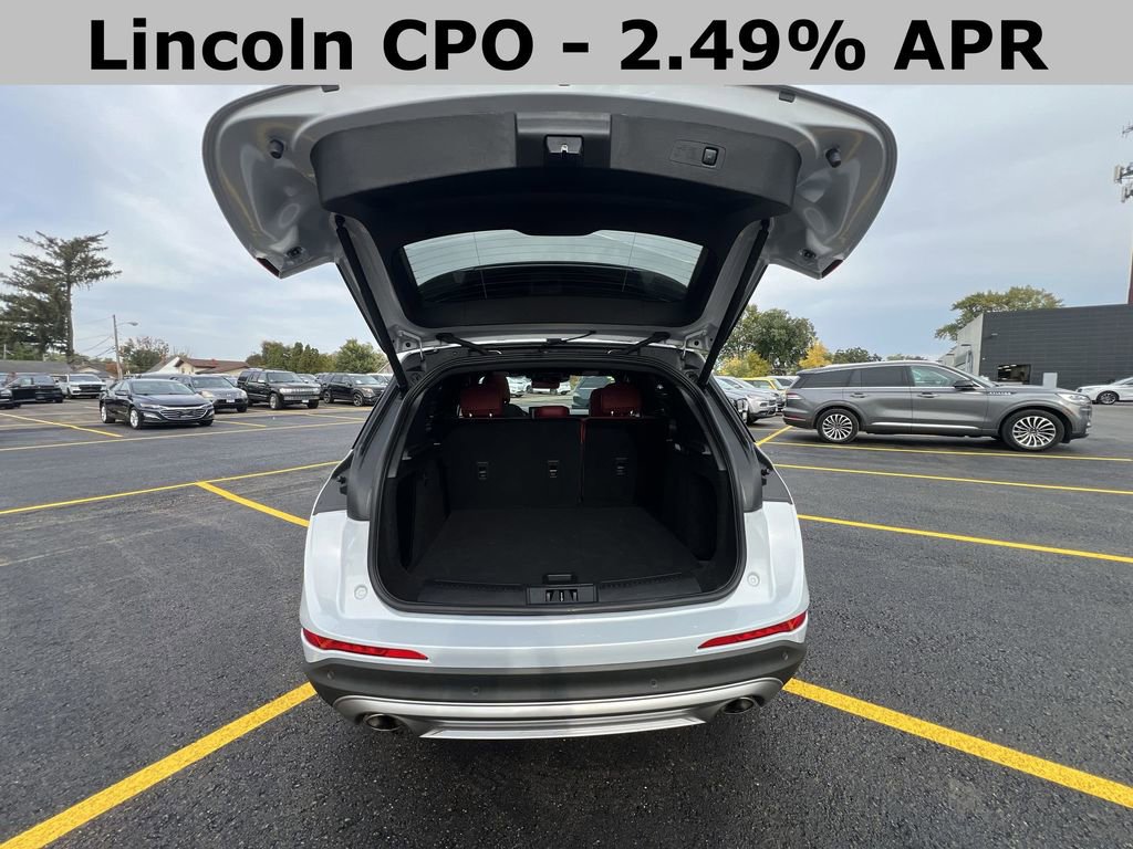 Used 2025 Lincoln Corsair Reserve w/ Rear Removable Package Tray image 27