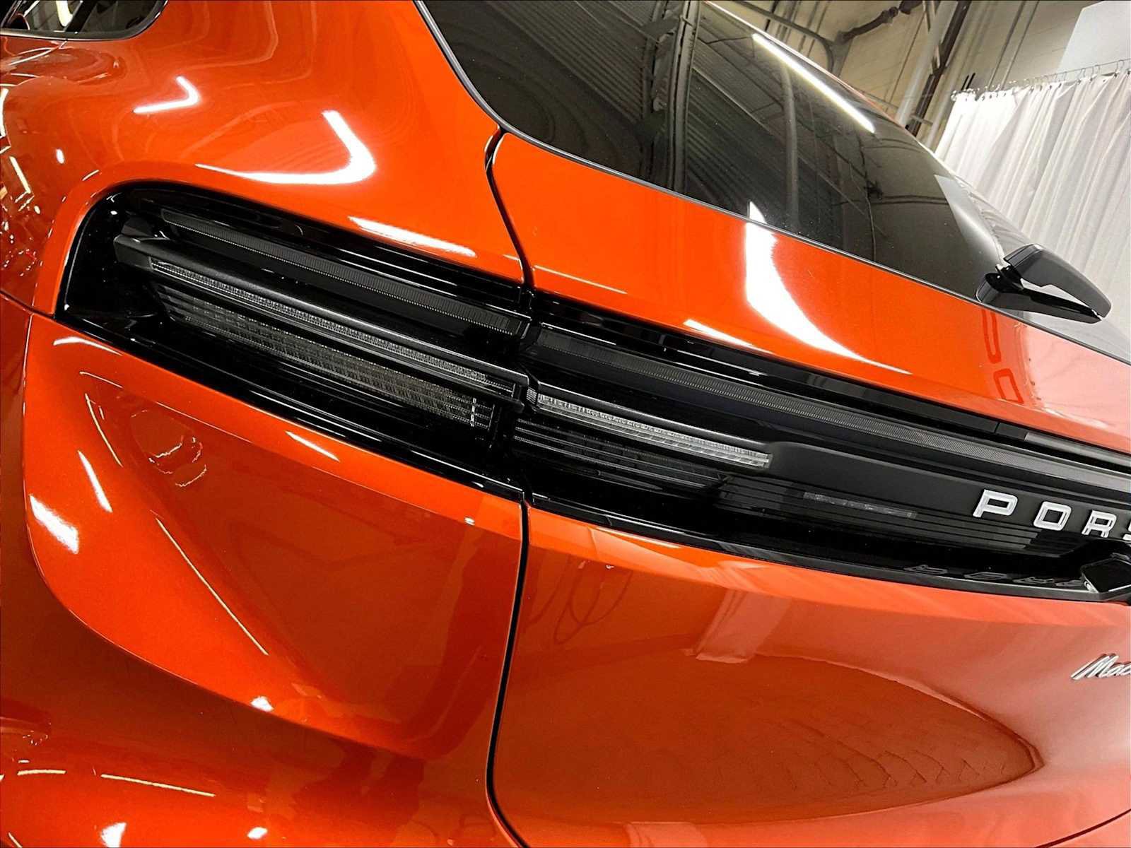 Used 2025 Porsche Macan Electric image 35