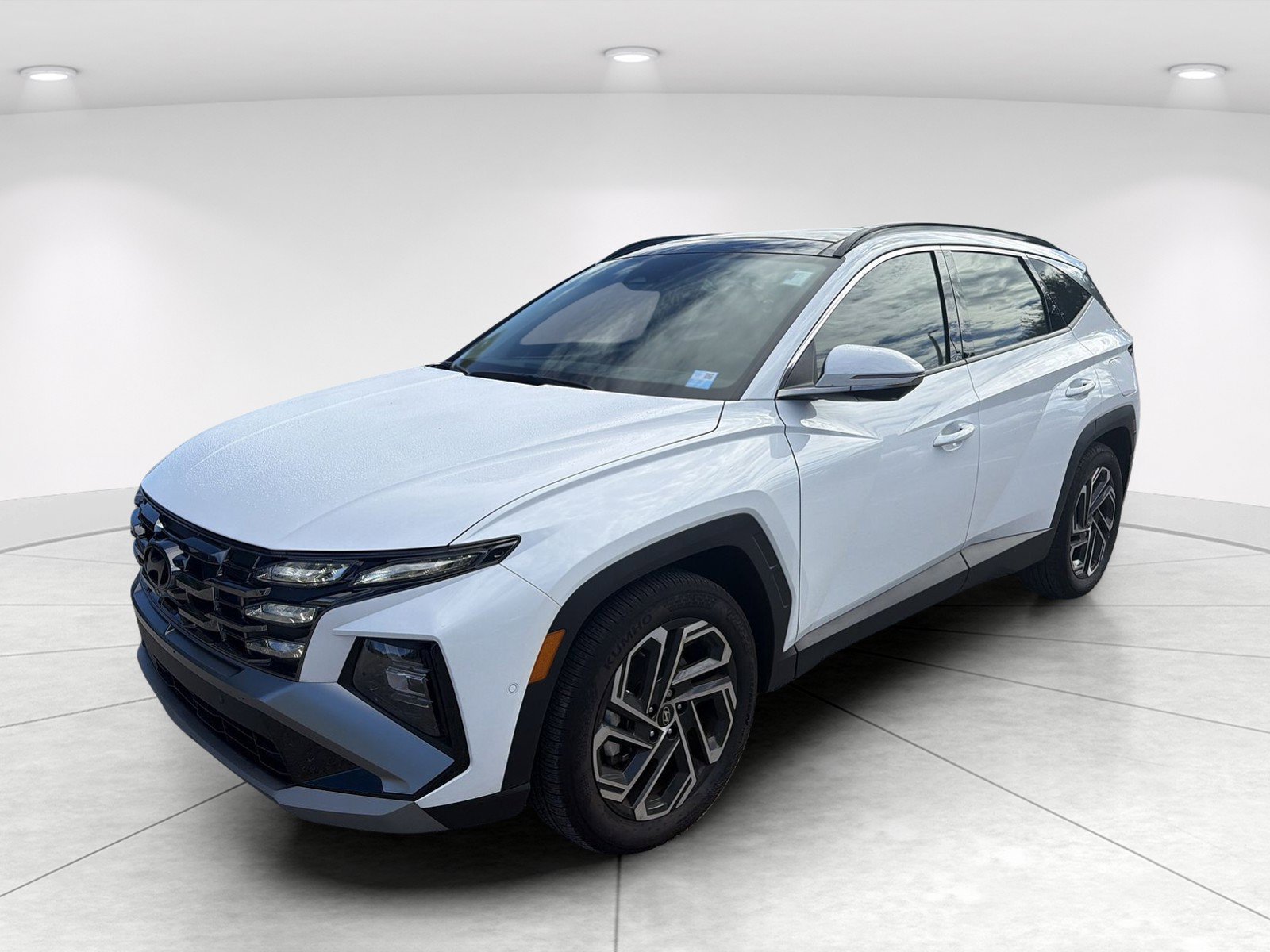 Used 2025 Hyundai Tucson Limited FWD image 8