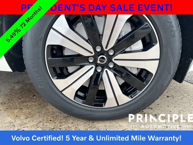 Certified 2025 Volvo XC60 T8 Core image 12