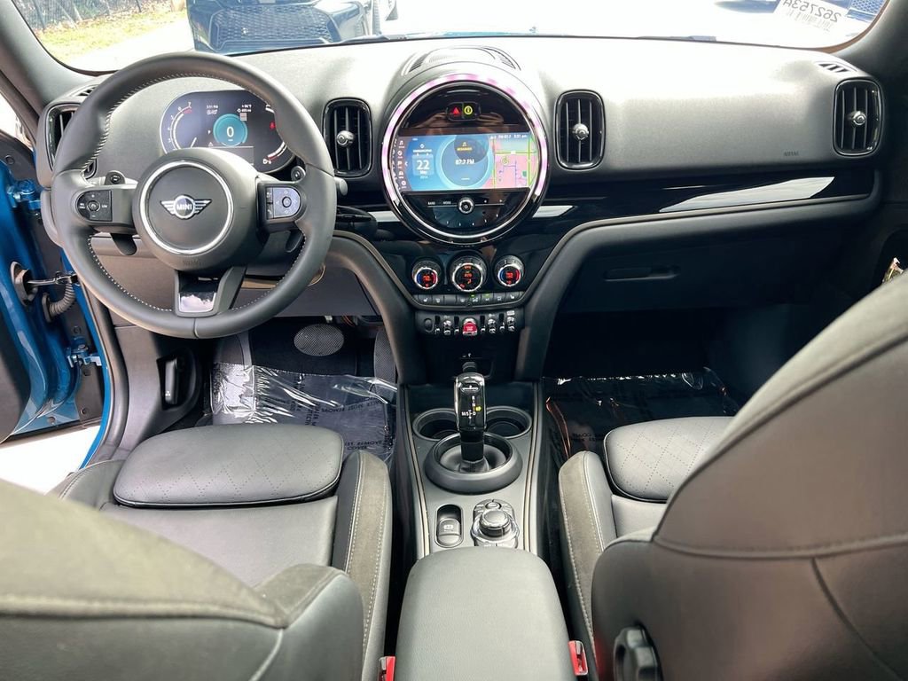 Used 2024 MINI Cooper Countryman S w/ Signature Upholstery Package FWD image 22