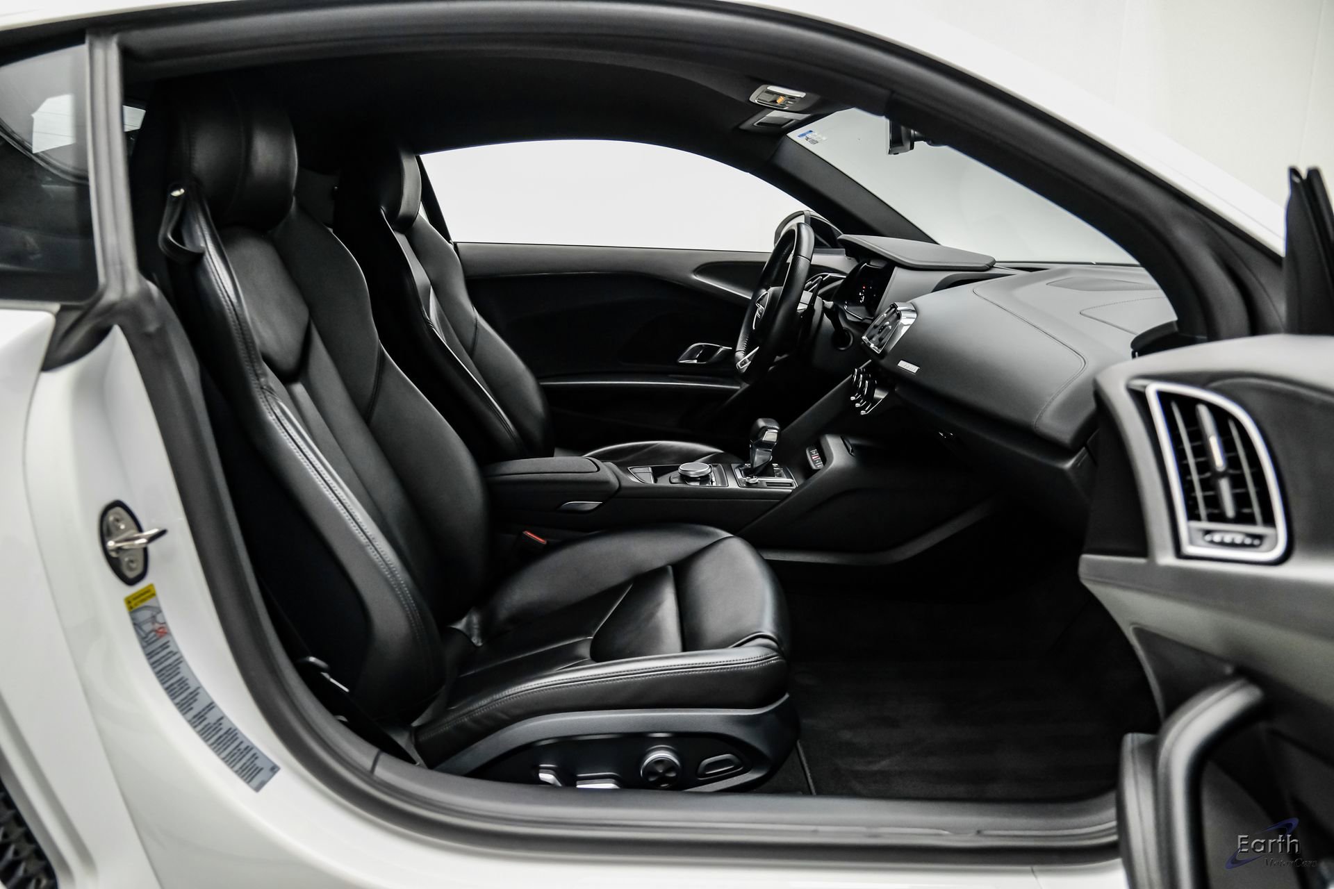Used 2018 Audi R8 V10 RWD image 59