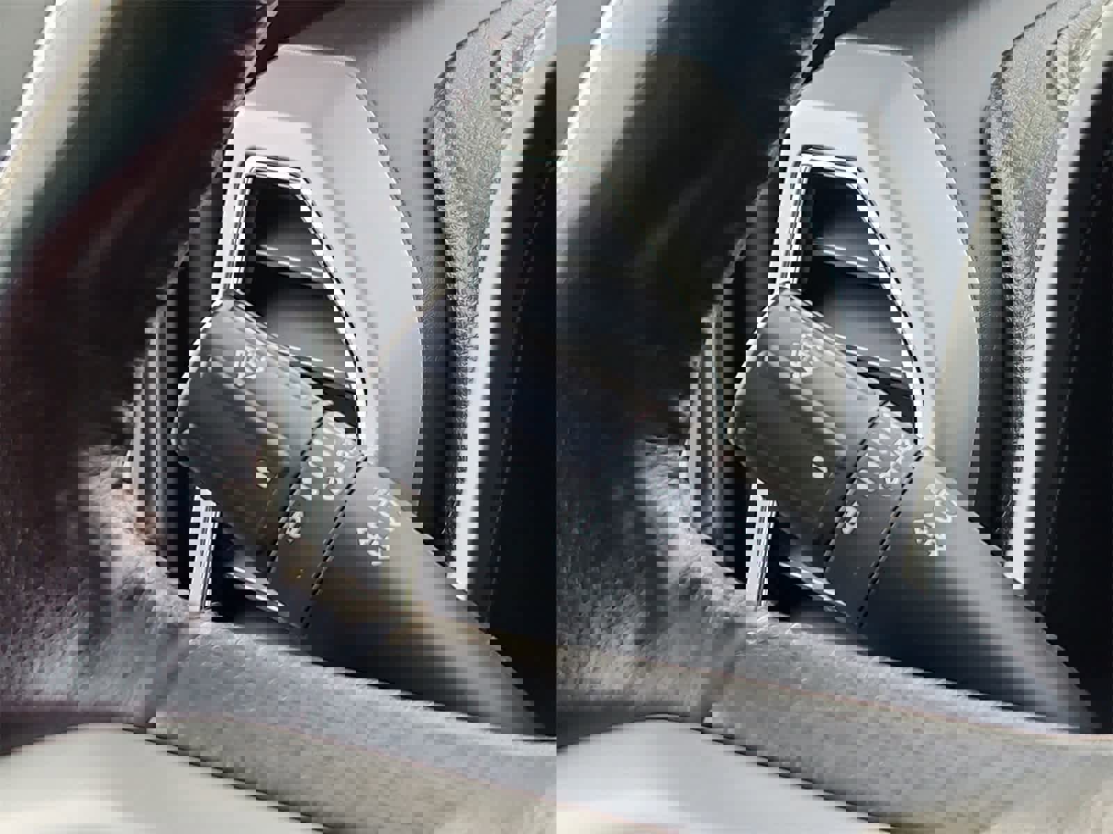 Used 2022 Ford F350 Lariat w/ FX4 Off-Road Package image 25