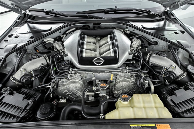 Used 2009 Nissan GT-R Premium AWD/4WD image 13
