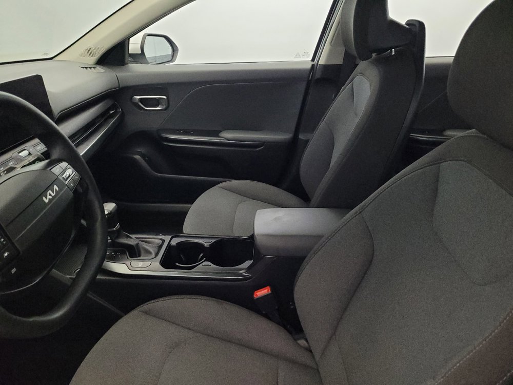 Used 2025 Kia K4 FWD image 17