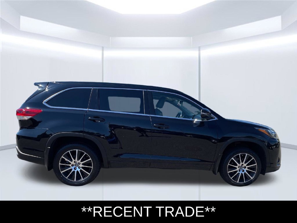 Used 2018 Toyota Highlander SE AWD/4WD image 8