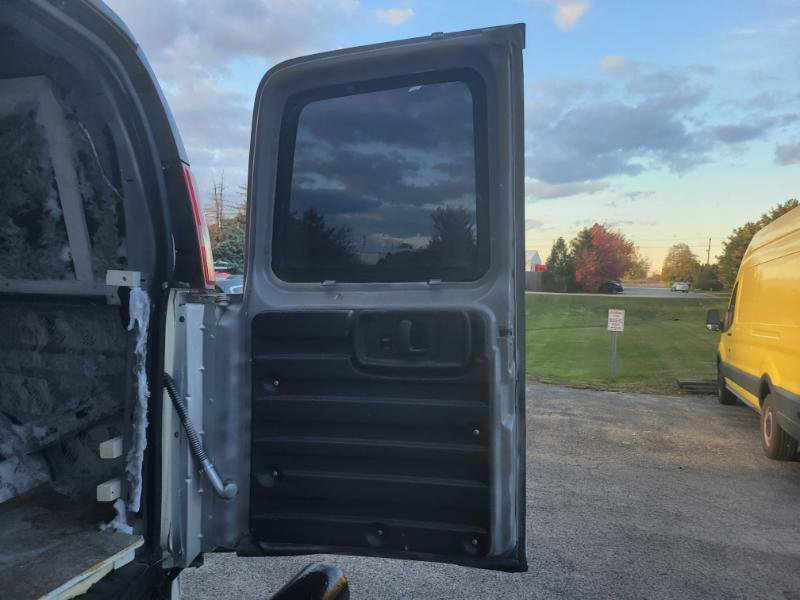 Used 2011 Chevrolet Express 1500 AWD image 42