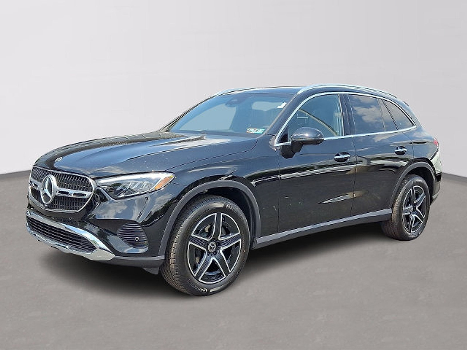 Used 2026 Mercedes-Benz GLC 300 4MATIC image 1