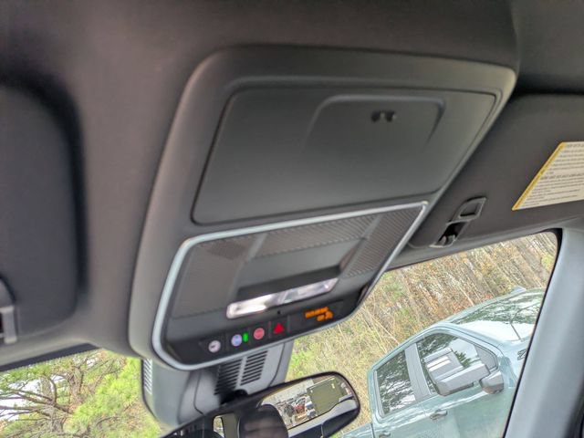 New 2026 Chevrolet Equinox RS w/ Convenience Package III FWD image 22