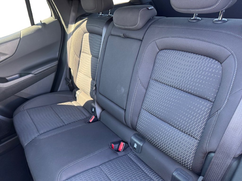 Used 2026 Chevrolet Equinox LT AWD/4WD image 13