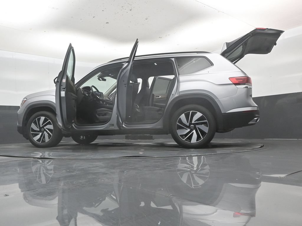 Used 2025 Volkswagen Atlas SE FWD image 63