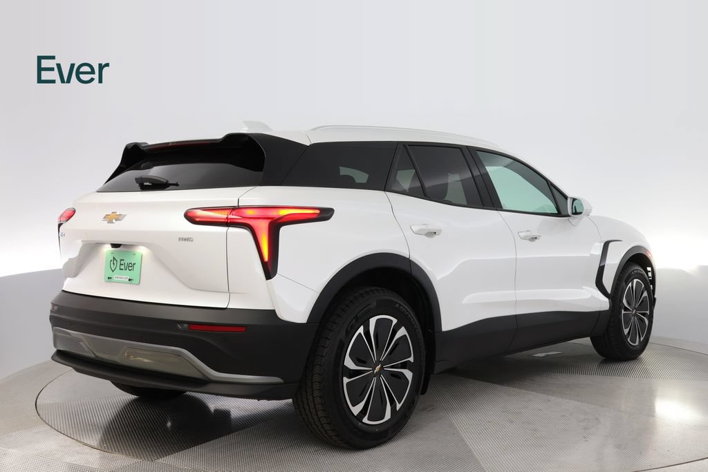 Used 2024 Chevrolet Blazer EV LT AWD/4WD image 3