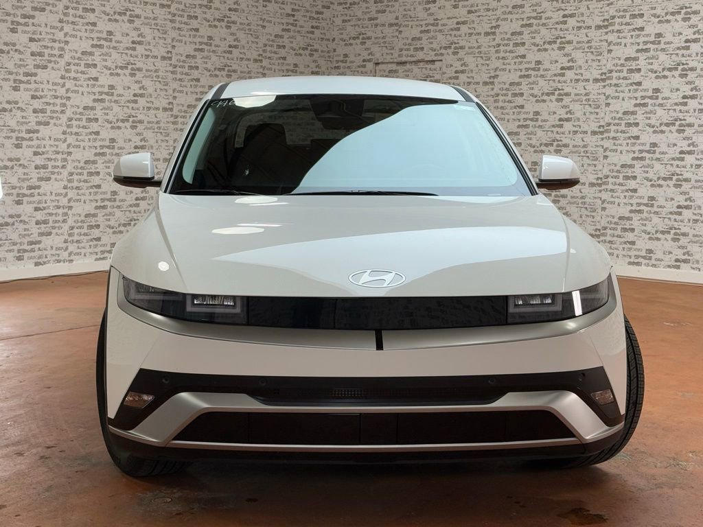 New 2026 Hyundai Ioniq 5 SE image 3