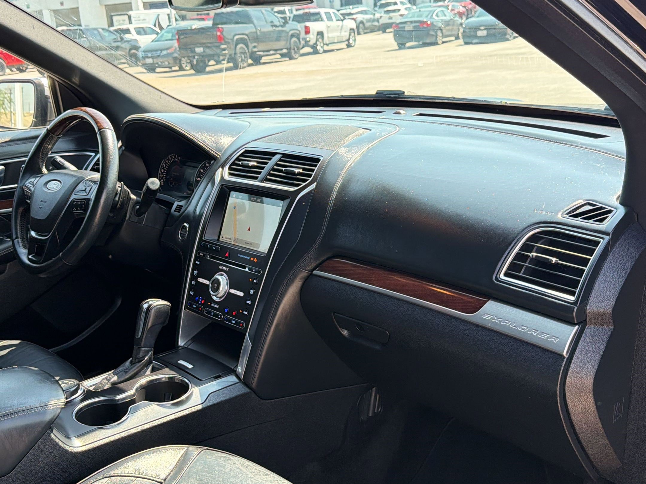 Used 2017 Ford Explorer Platinum AWD/4WD image 30