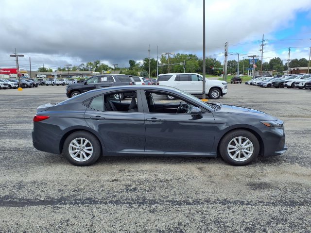 Used 2025 Toyota Camry LE FWD image 3