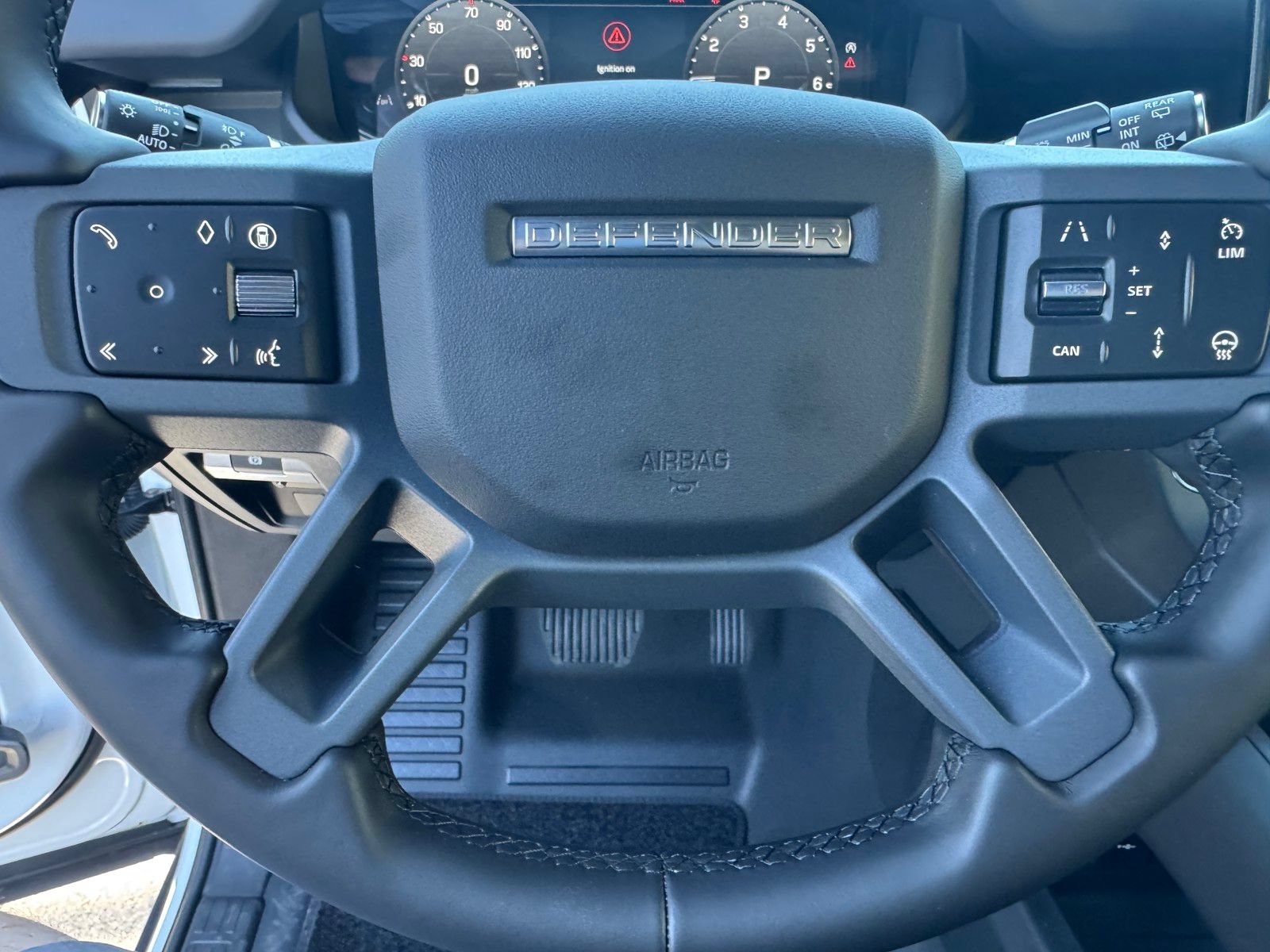 New 2026 Land Rover Defender 130 X-Dynamic SE AWD/4WD image 22